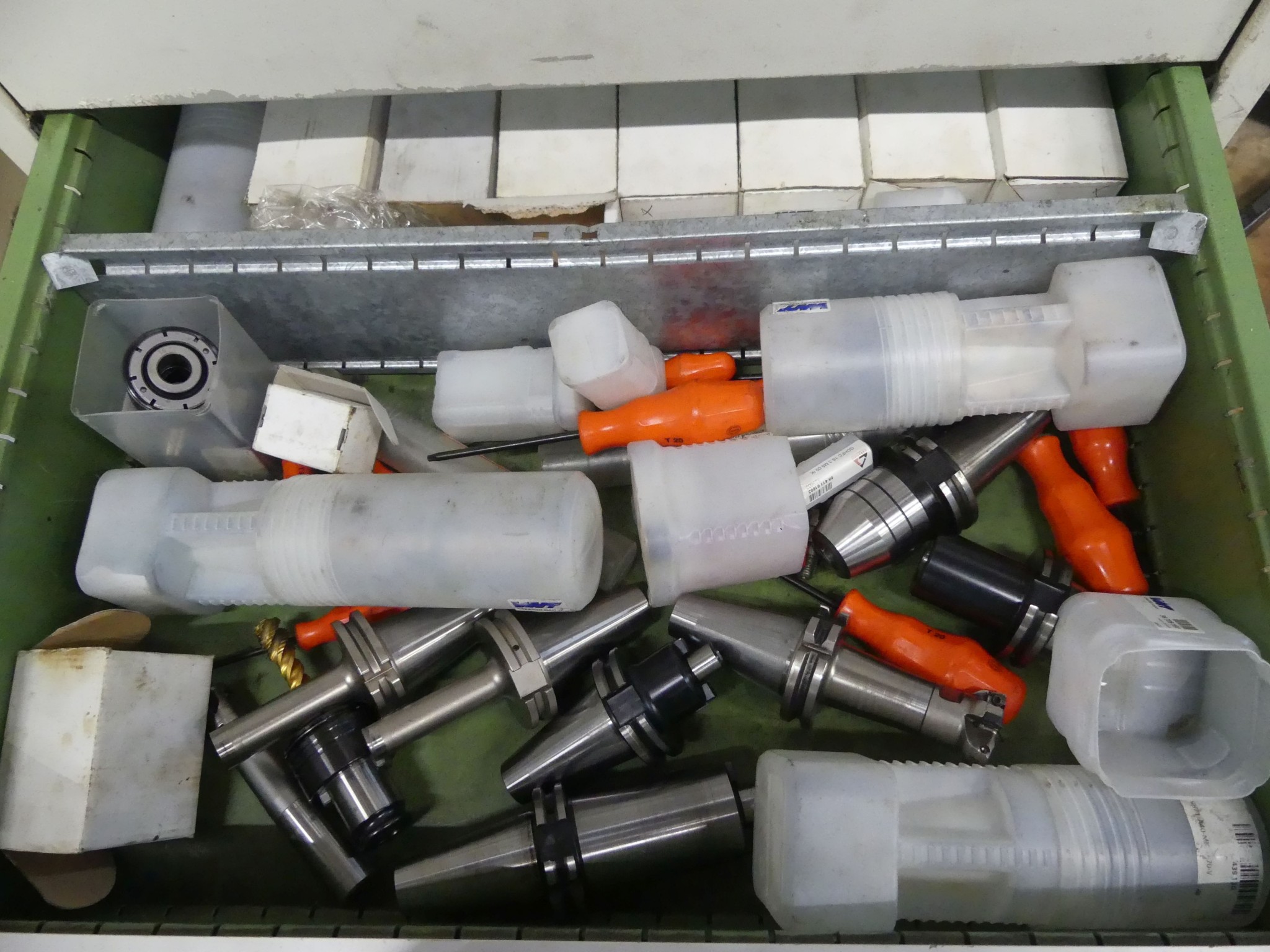 Maschinen und Betriebsausstattung eines Maschinenbauunternehmens-8