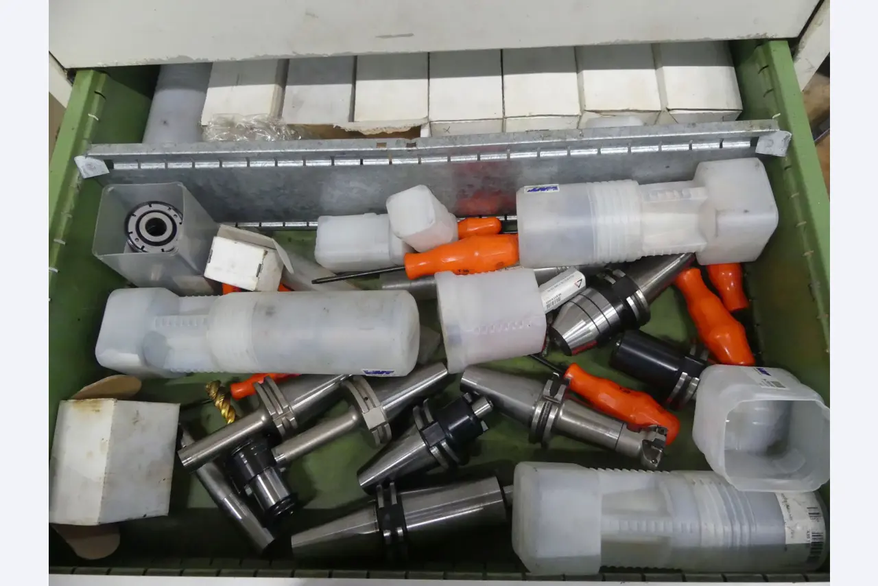 Maschinen und Betriebsausstattung eines Maschinenbauunternehmens-8