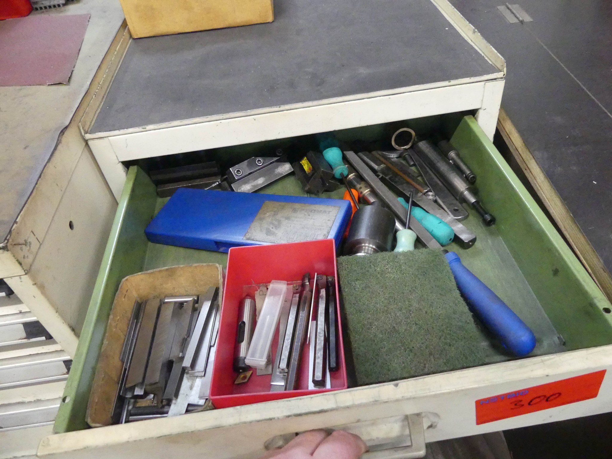 Maschinen und Betriebsausstattung eines Maschinenbauunternehmens-2