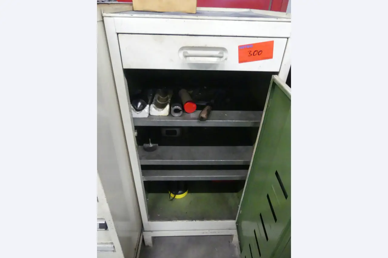 Maschinen und Betriebsausstattung eines Maschinenbauunternehmens-3