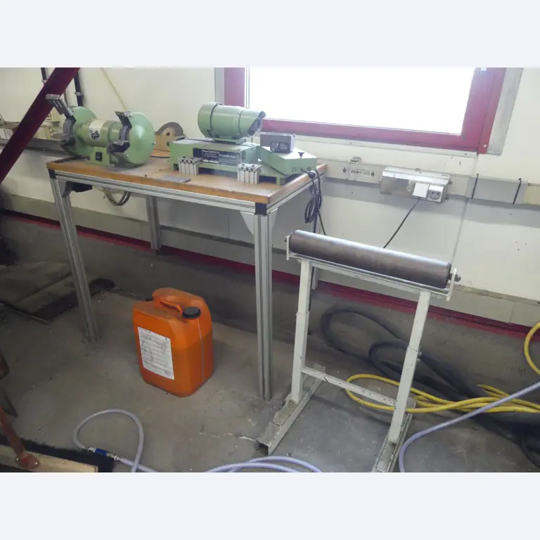 Maschinen und Betriebsausstattung eines Maschinenbauunternehmens-1