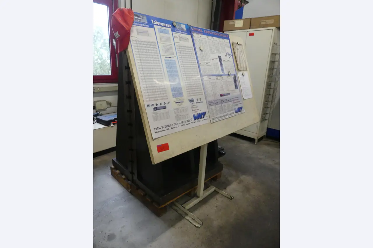 Maschinen und Betriebsausstattung eines Maschinenbauunternehmens-1