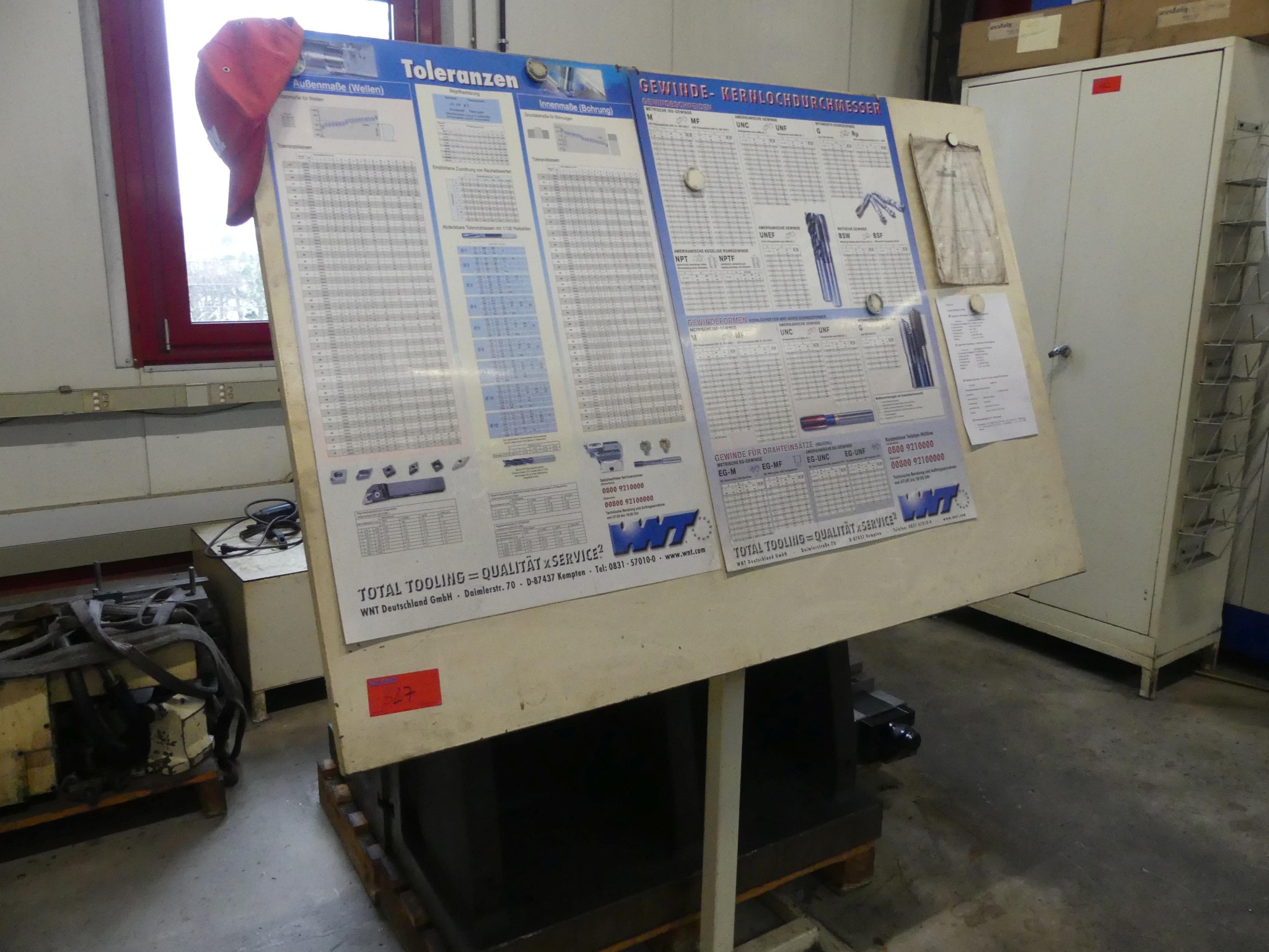 Maschinen und Betriebsausstattung eines Maschinenbauunternehmens-2