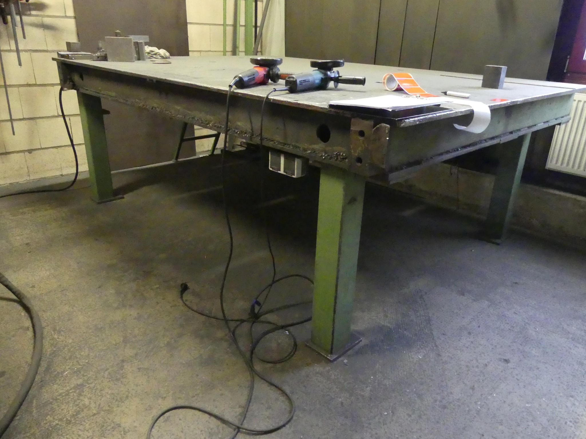 Maschinen und Betriebsausstattung eines Maschinenbauunternehmens-1