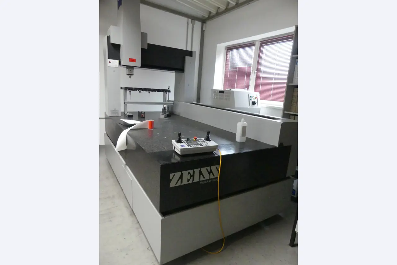 Maschinen und Betriebsausstattung eines Maschinenbauunternehmens-1