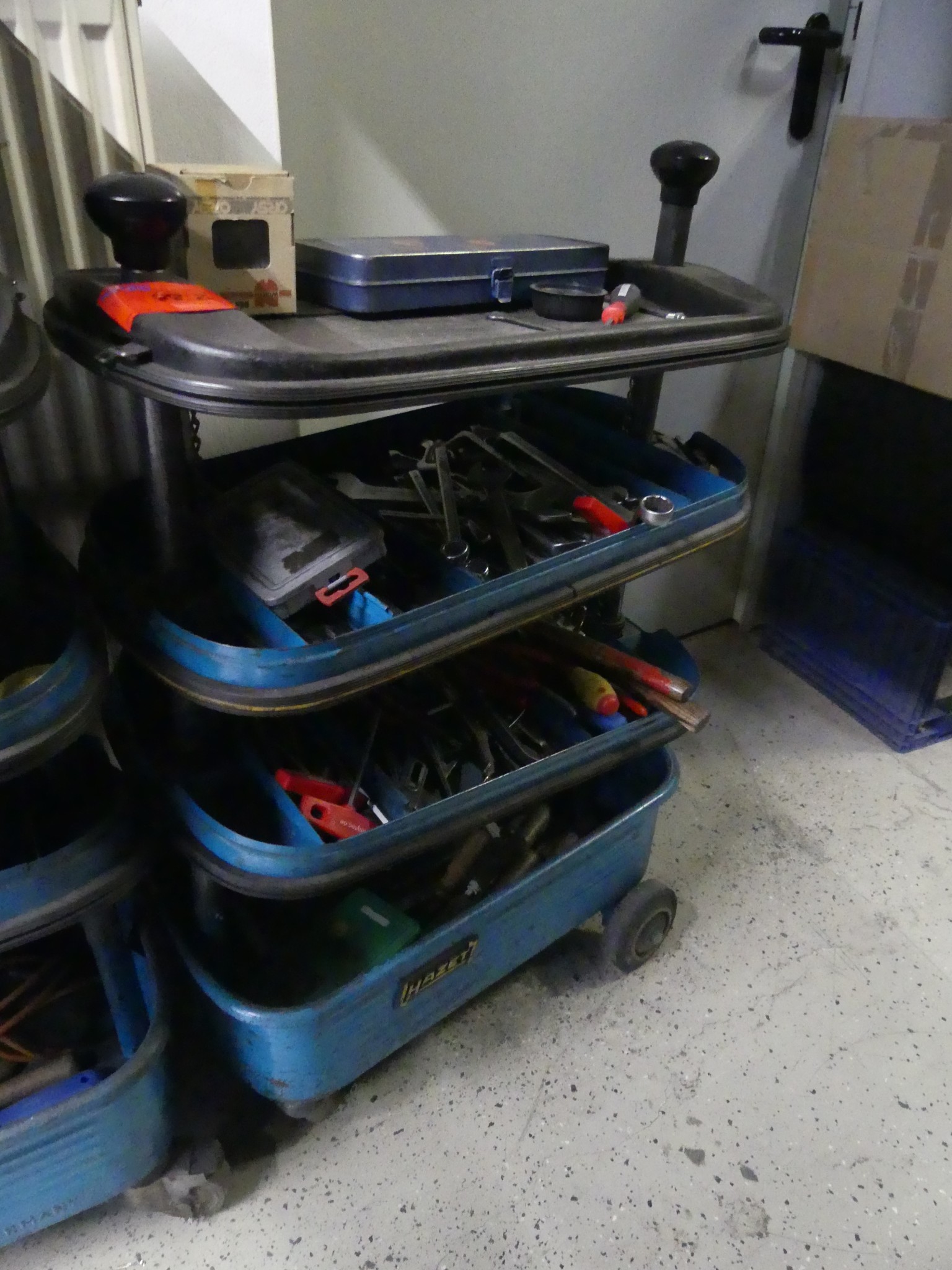 Maschinen und Betriebsausstattung eines Maschinenbauunternehmens-1