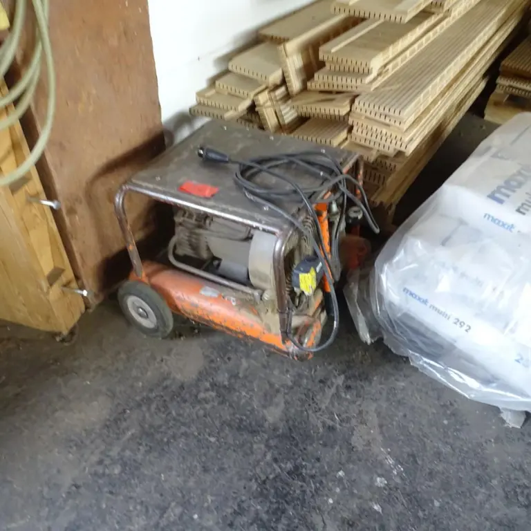 Construction site compressor Prebema