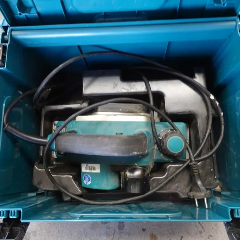 Hand plane Makita KP 0800