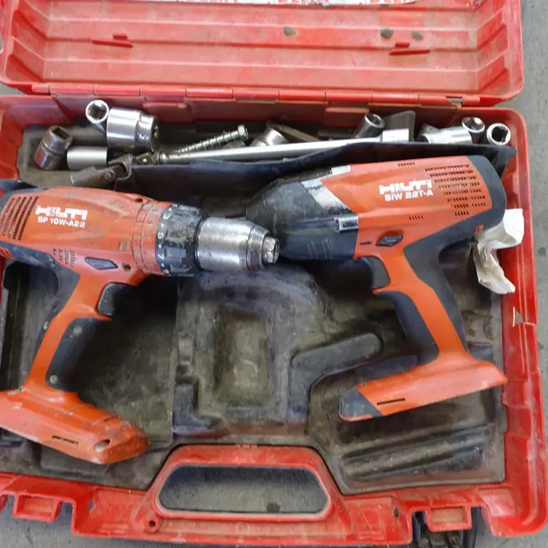 2 2 cordless (impact) screwdrivers Hilti SIW22T-A / SF10W-A22