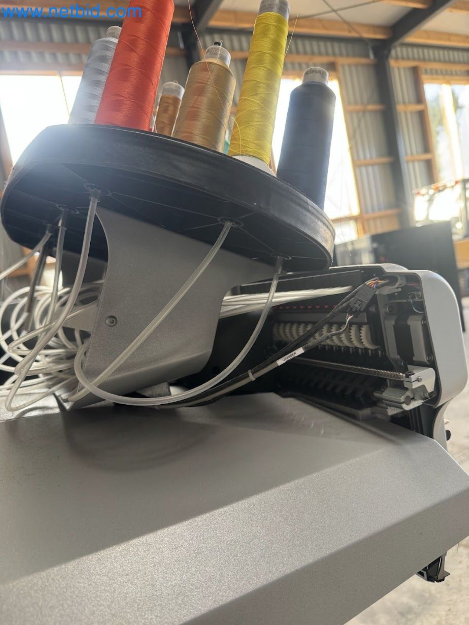 Modular embroidery machine system "melco EMT 16x"-5