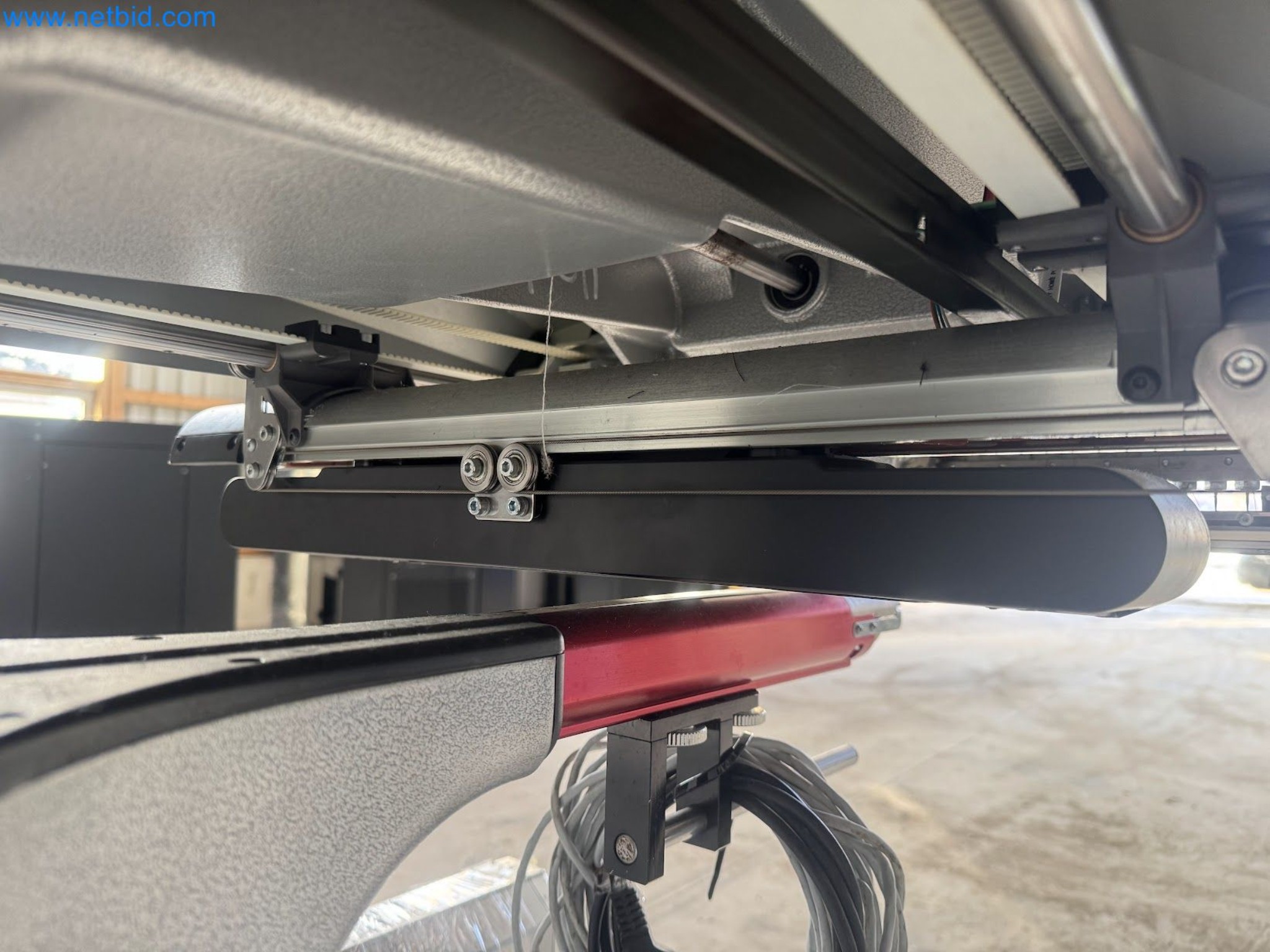 Modular embroidery machine system "melco EMT 16x"-9