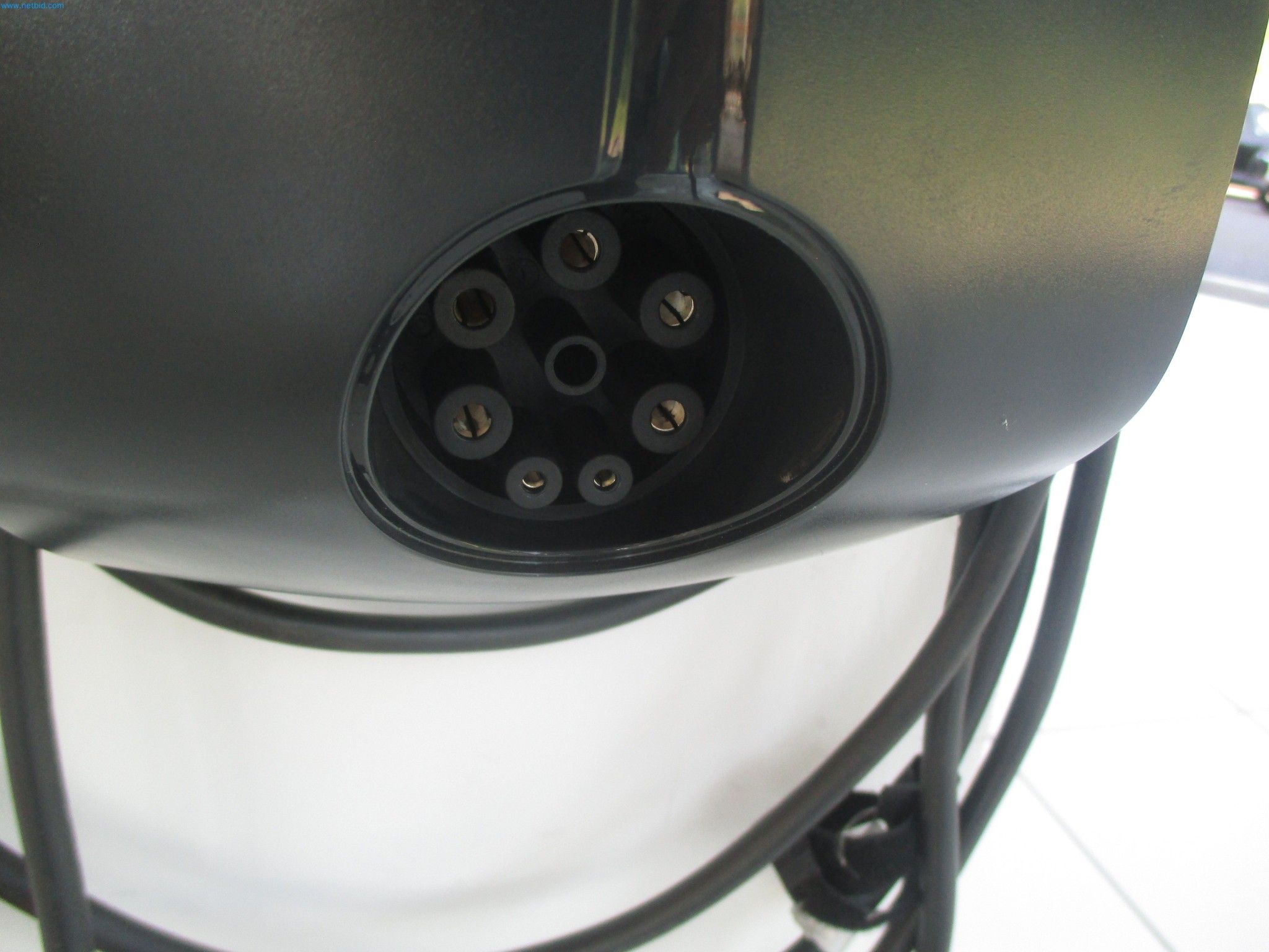 Passenger cars, electric cars, and automotive repair shop equipment at a Fiat dealership-2