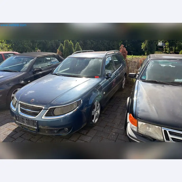 Passenger cars, electric cars, and automotive repair shop equipment at a Fiat dealership-1