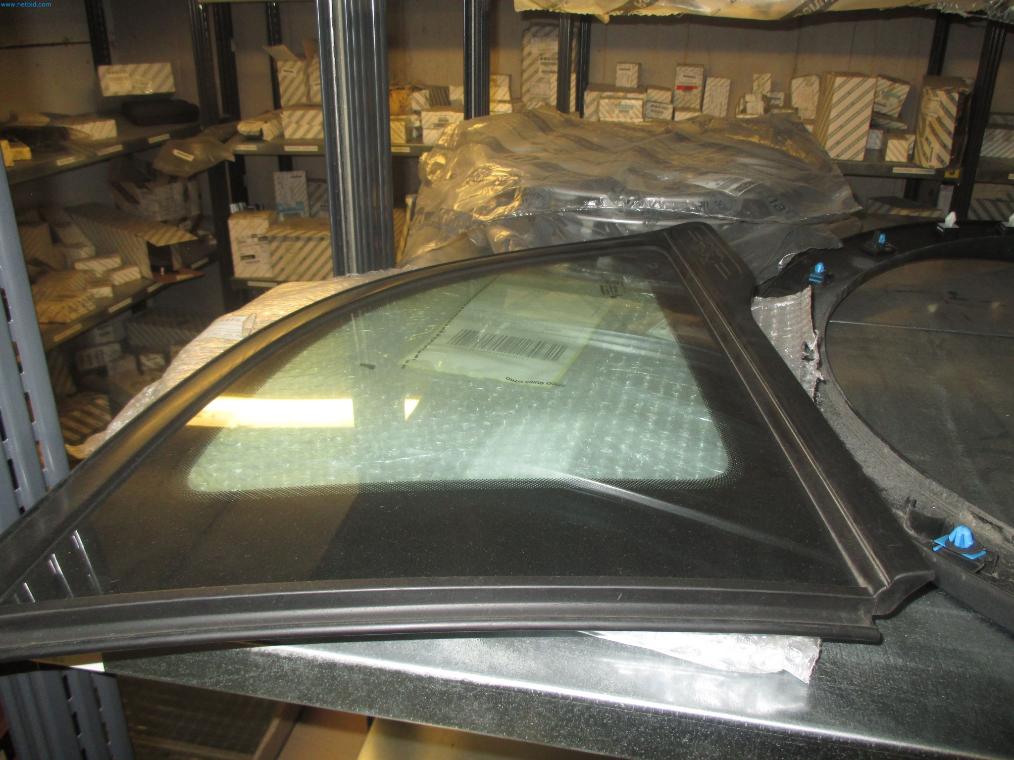 Passenger cars, electric cars, and automotive repair shop equipment at a Fiat dealership-4