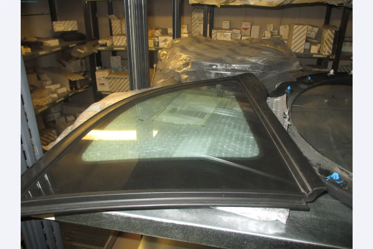 Passenger cars, electric cars, and automotive repair shop equipment at a Fiat dealership-4