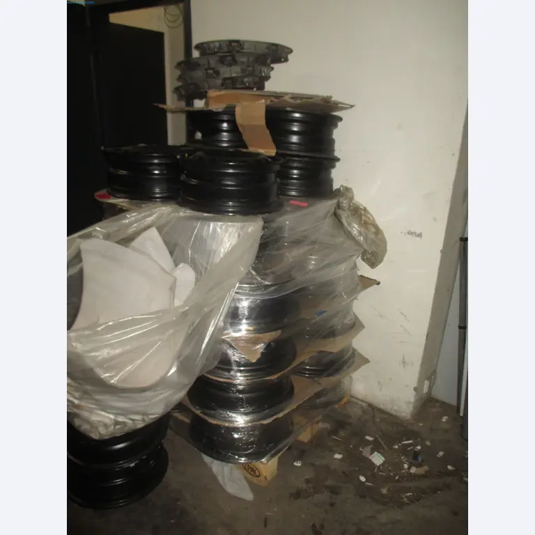 Passenger cars, electric cars, and automotive repair shop equipment at a Fiat dealership-2