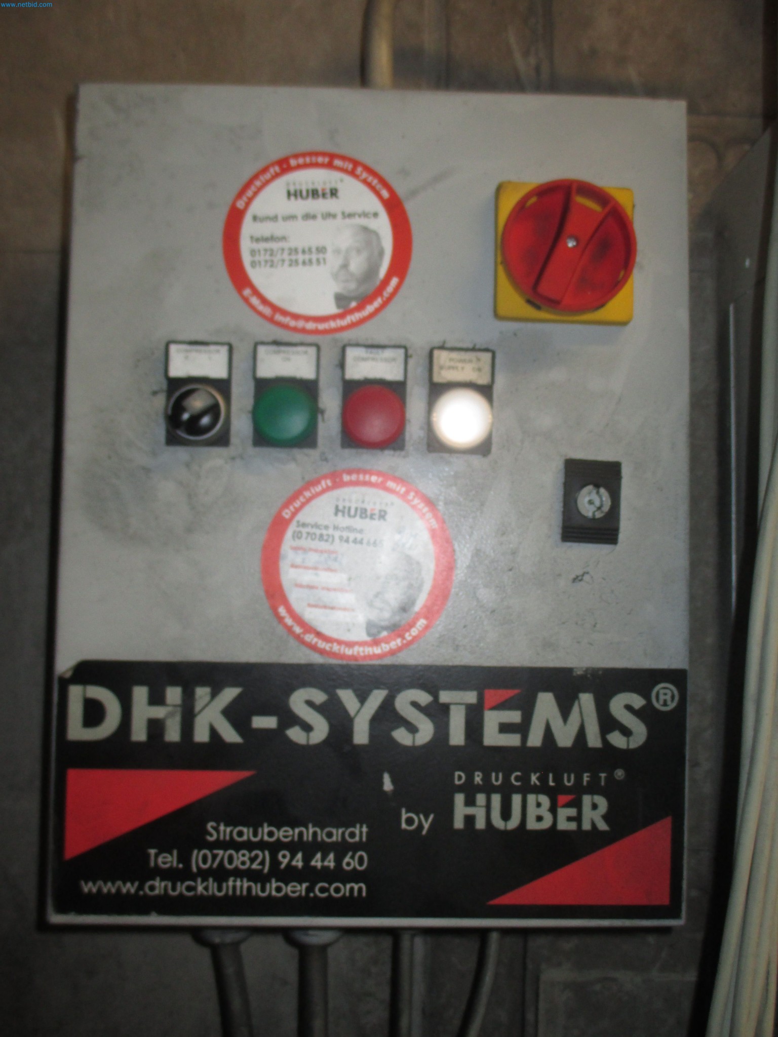 Passenger cars, electric cars, and automotive repair shop equipment at a Fiat dealership-4