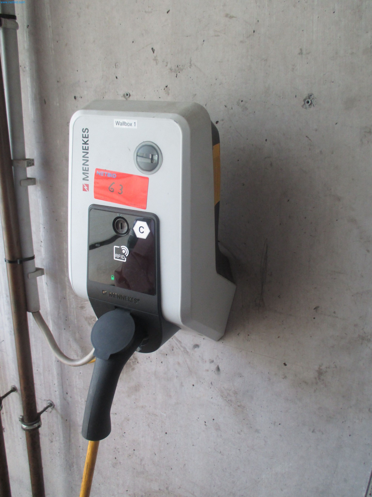 Passenger cars, electric cars, and automotive repair shop equipment at a Fiat dealership-2