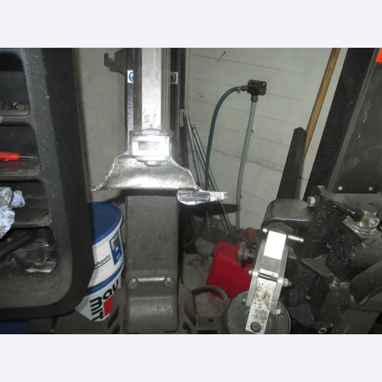 Passenger cars, electric cars, and automotive repair shop equipment at a Fiat dealership-4