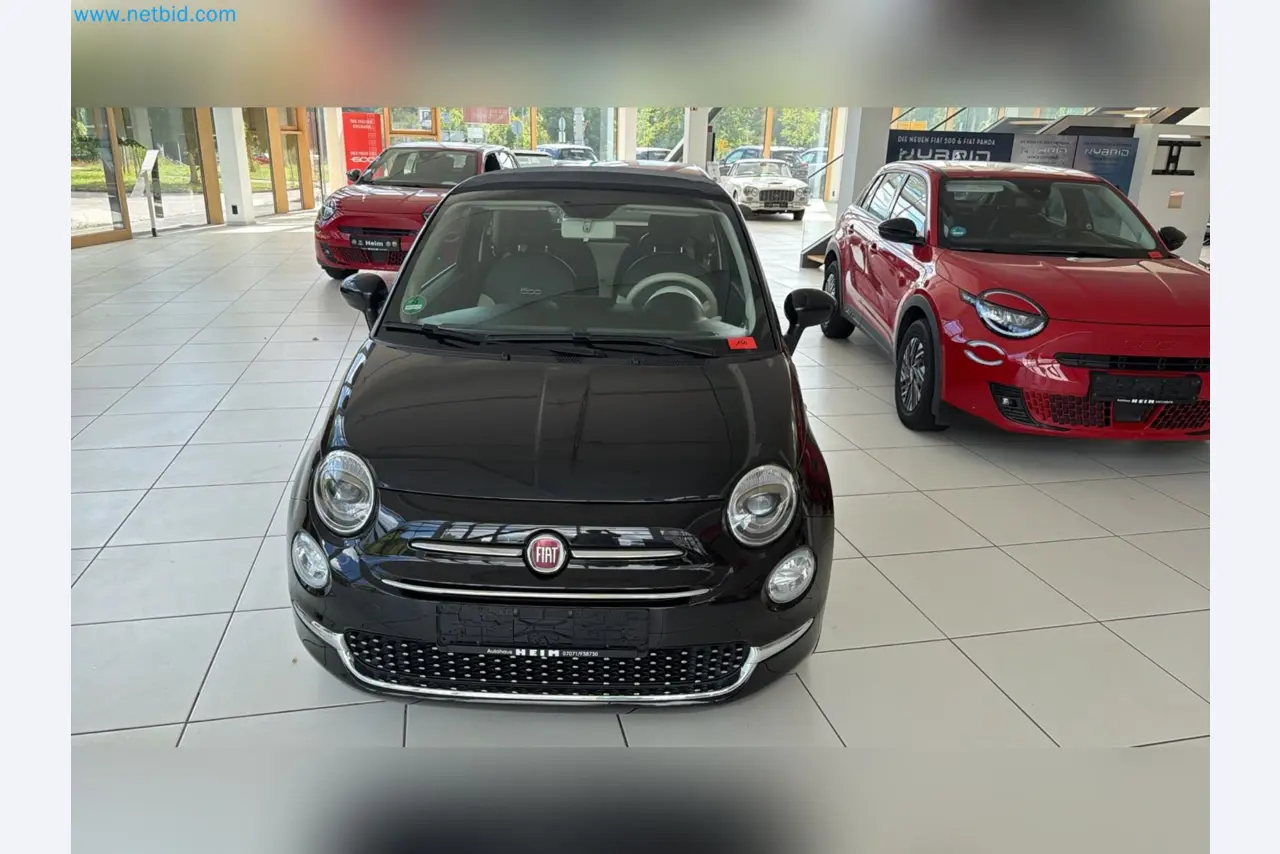 Pkws, E-Autos und Kfz-Werkstattausstattung eines Fiat-Autohauses-1