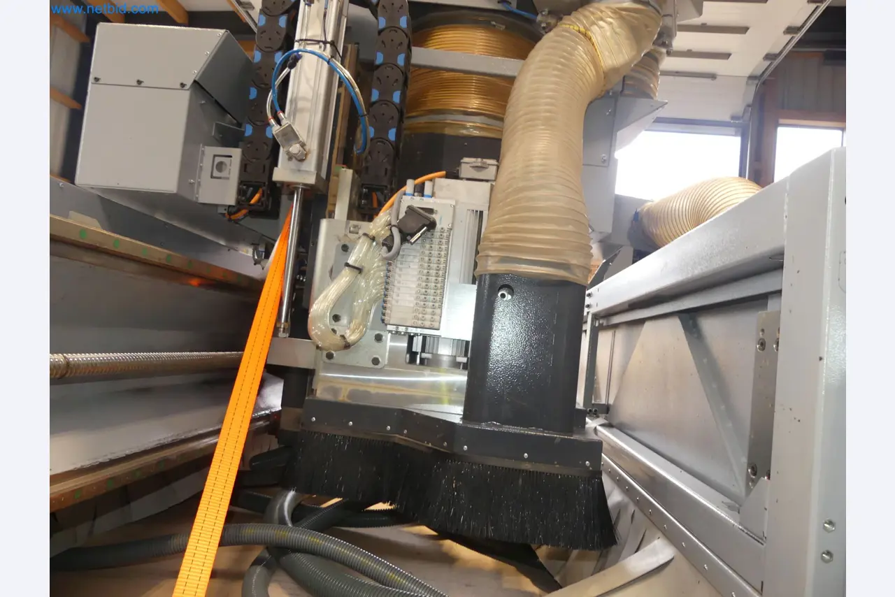 Nesting CNC machining centers FELDER FORMAT4 Profit H100 22.32 - High-performance technology for carpenters and joiners-37