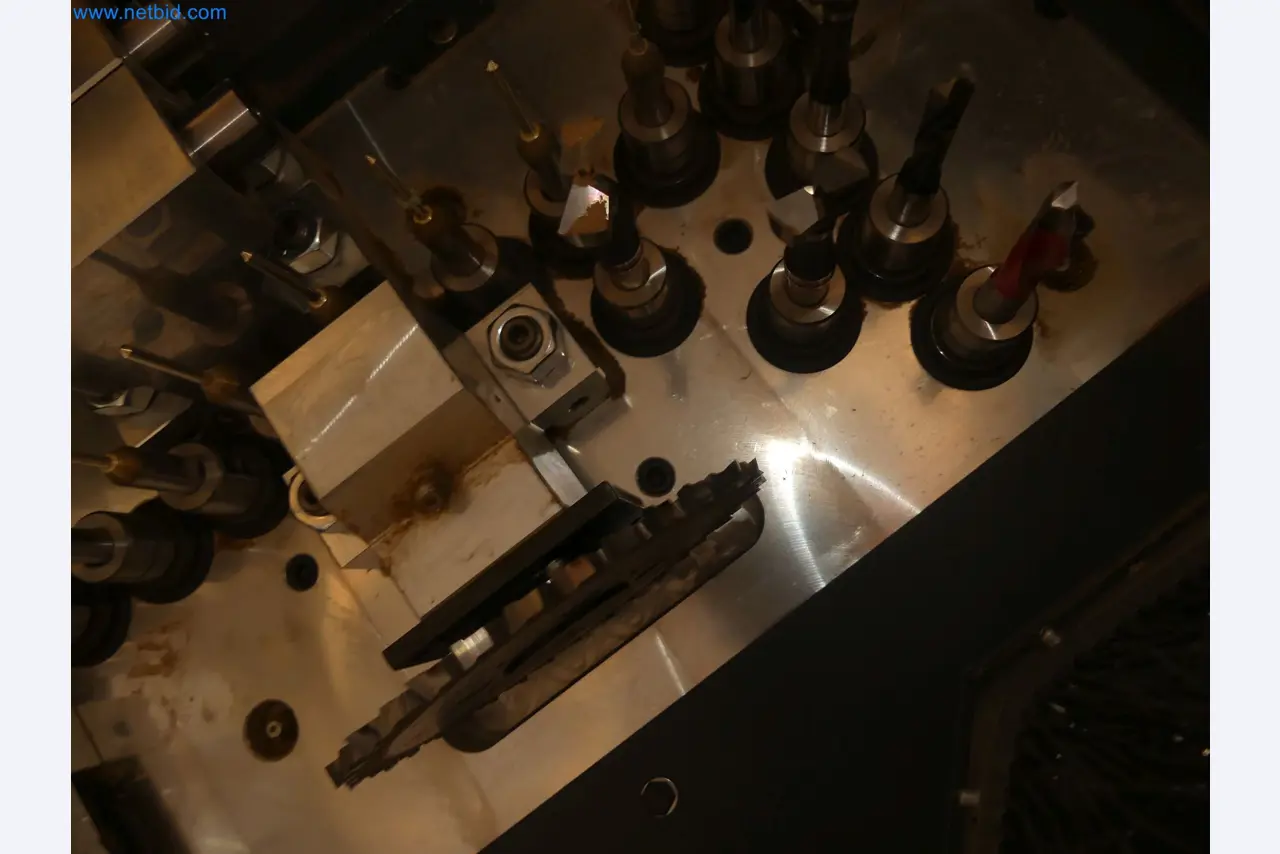 Nesting CNC machining centers FELDER FORMAT4 Profit H100 22.32 - High-performance technology for carpenters and joiners-39