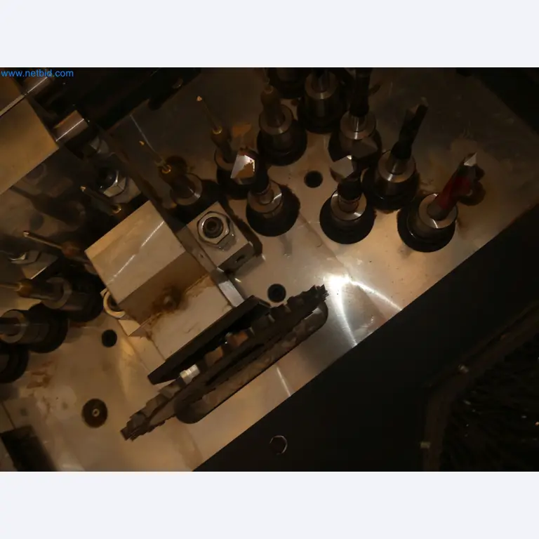 Nesting CNC machining centers FELDER FORMAT4 Profit H100 22.32 - High-performance technology for carpenters and joiners-39