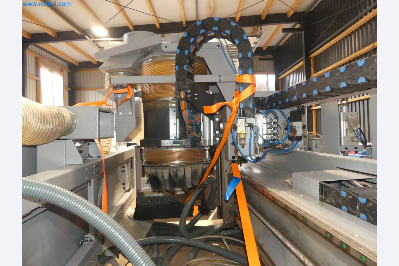 Nesting CNC machining centers FELDER FORMAT4 Profit H100 22.32 - High-performance technology for carpenters and joiners-44