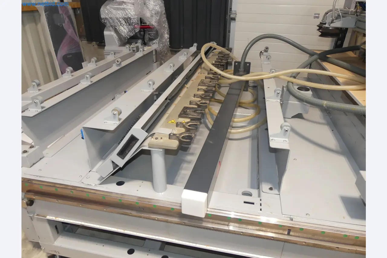 Nesting CNC machining centers FELDER FORMAT4 Profit H100 22.32 - High-performance technology for carpenters and joiners-52