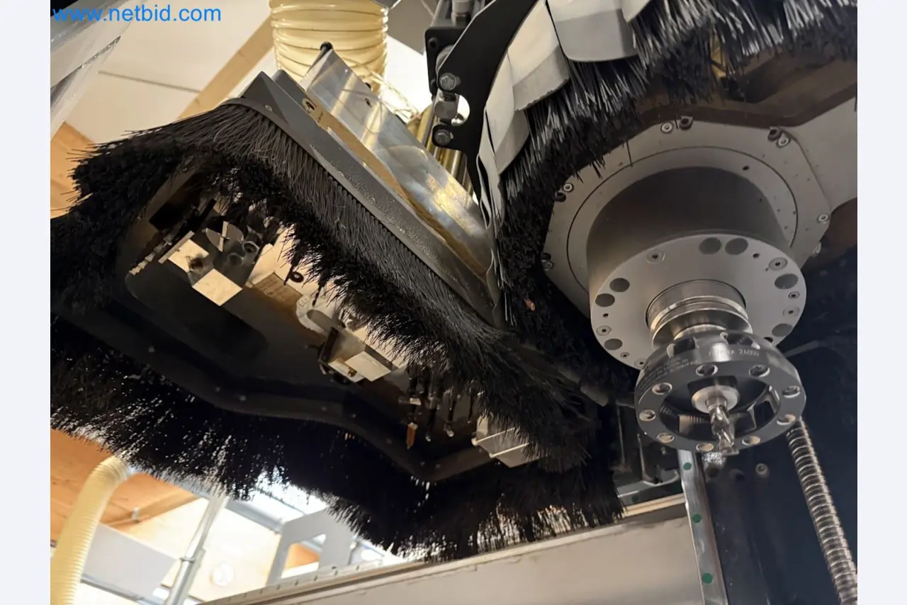 Nesting CNC machining centers FELDER FORMAT4 Profit H100 22.32 - High-performance technology for carpenters and joiners-12