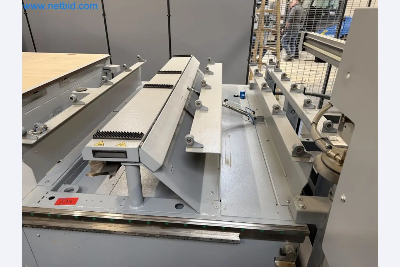 Nesting CNC machining centers FELDER FORMAT4 Profit H100 22.32 - High-performance technology for carpenters and joiners-21