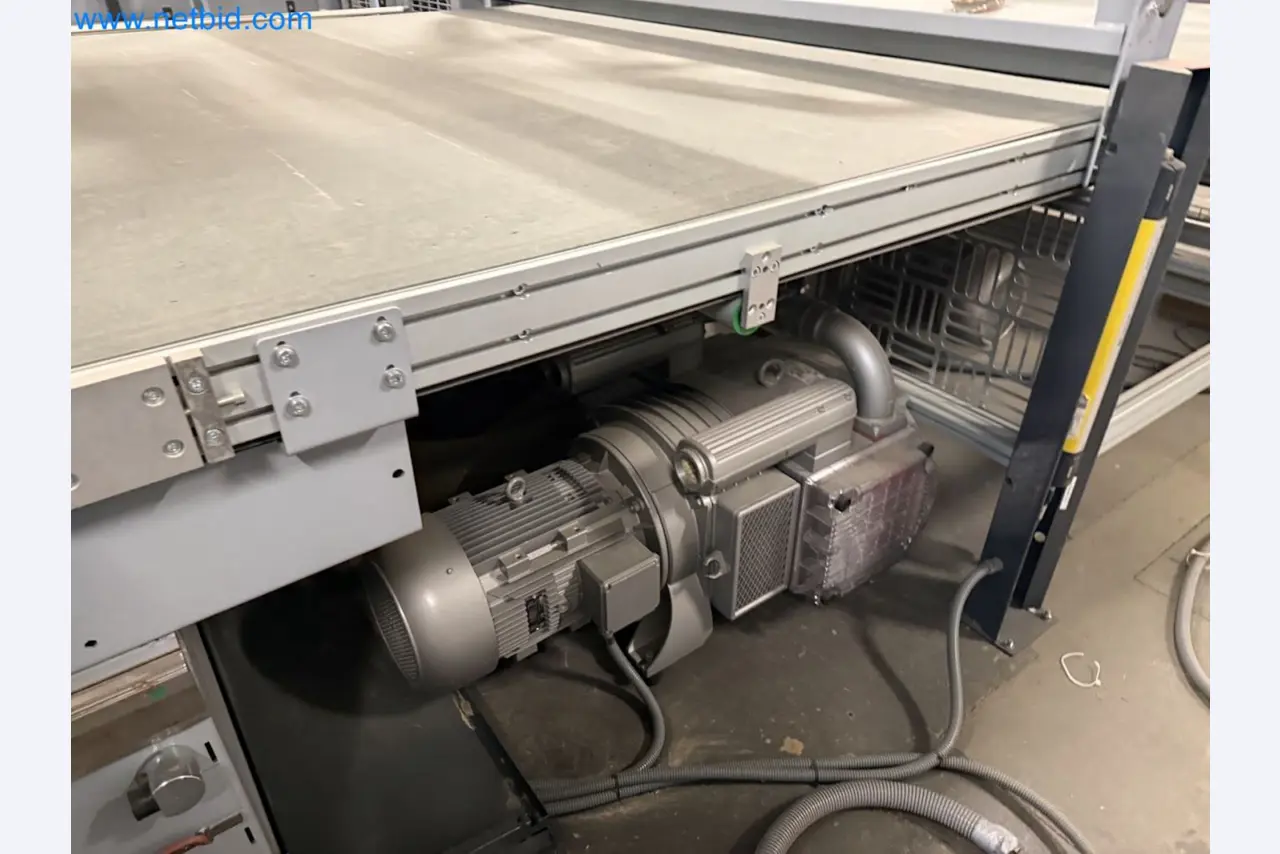 Nesting CNC machining centers FELDER FORMAT4 Profit H100 22.32 - High-performance technology for carpenters and joiners-37