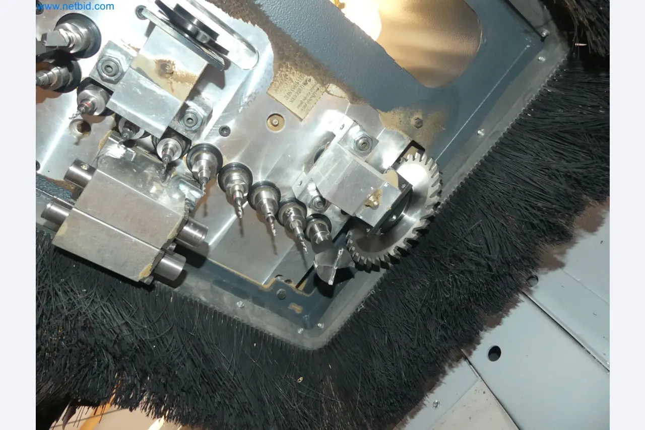 Nesting CNC machining centers FELDER FORMAT4 Profit H100 22.32 - High-performance technology for carpenters and joiners-47