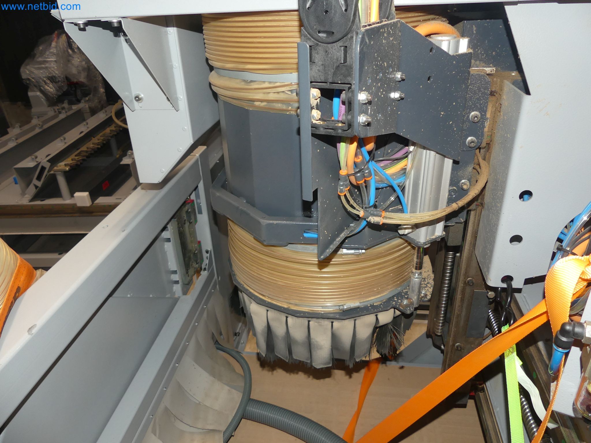 Nesting CNC machining centers FELDER FORMAT4 Profit H100 22.32 - High-performance technology for carpenters and joiners-52