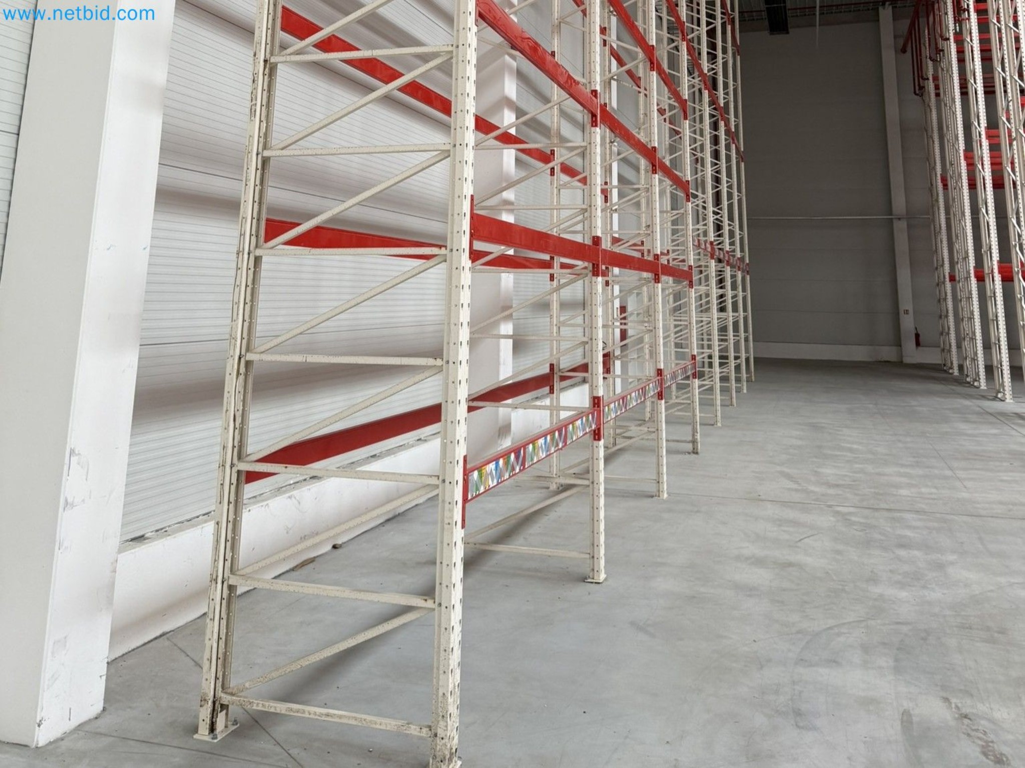 The racking system and forklift trucks-2