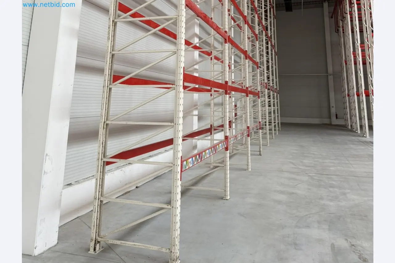 The racking system and forklift trucks-2