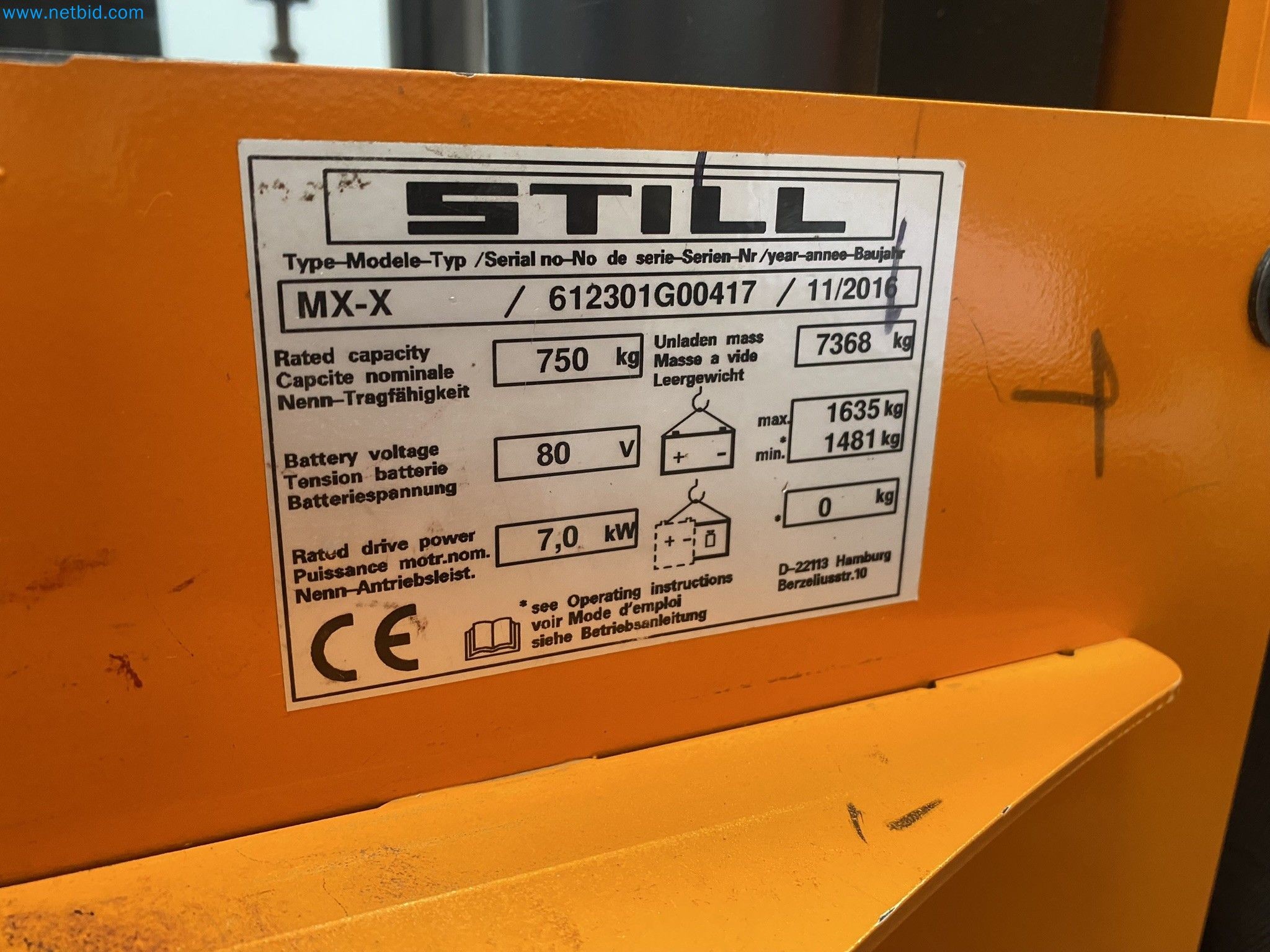 The racking system and forklift trucks-5