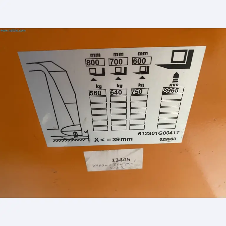 The racking system and forklift trucks-6