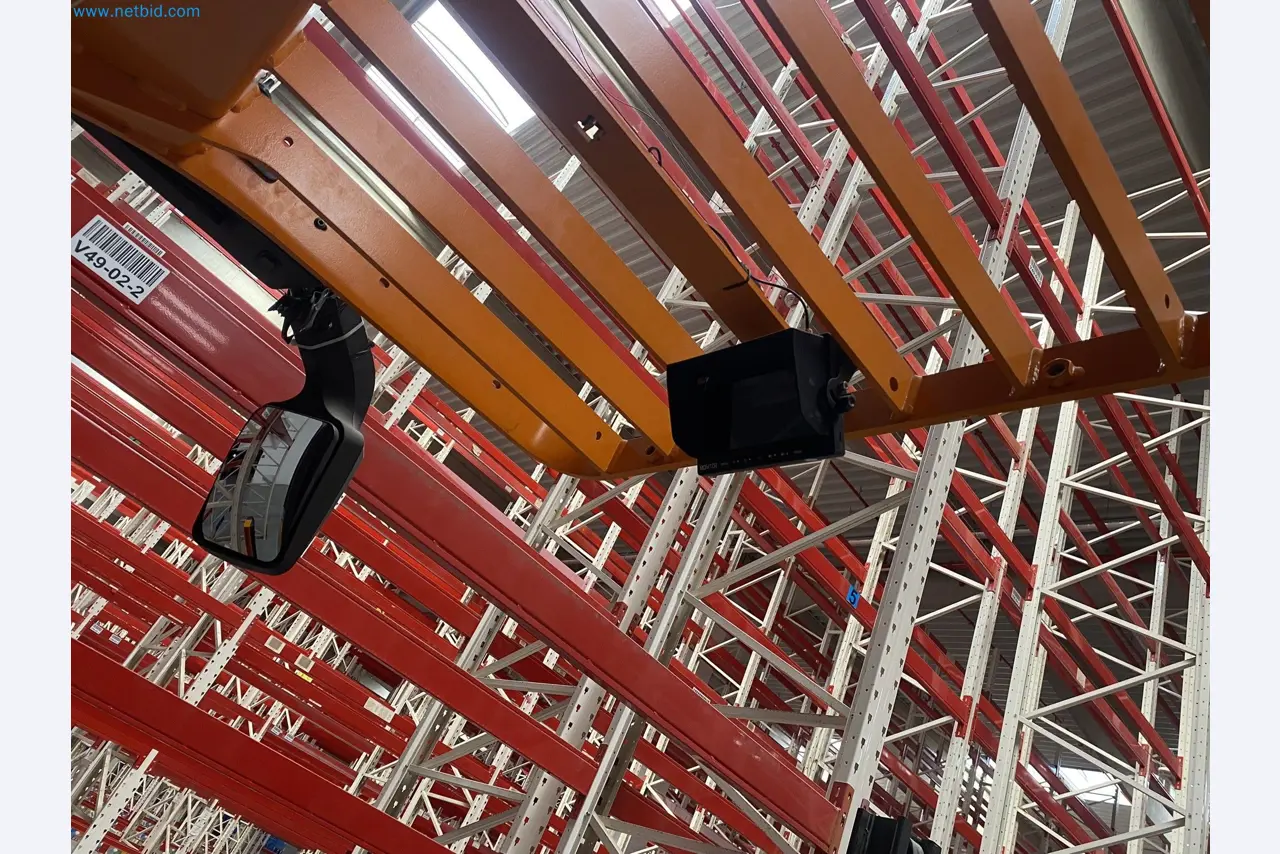 The racking system and forklift trucks-7