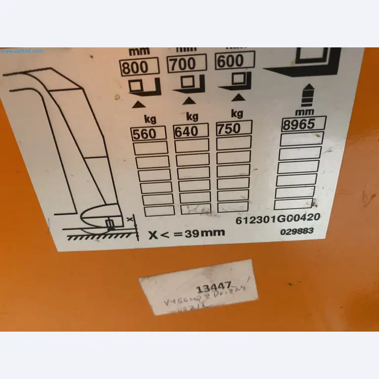 The racking system and forklift trucks-2