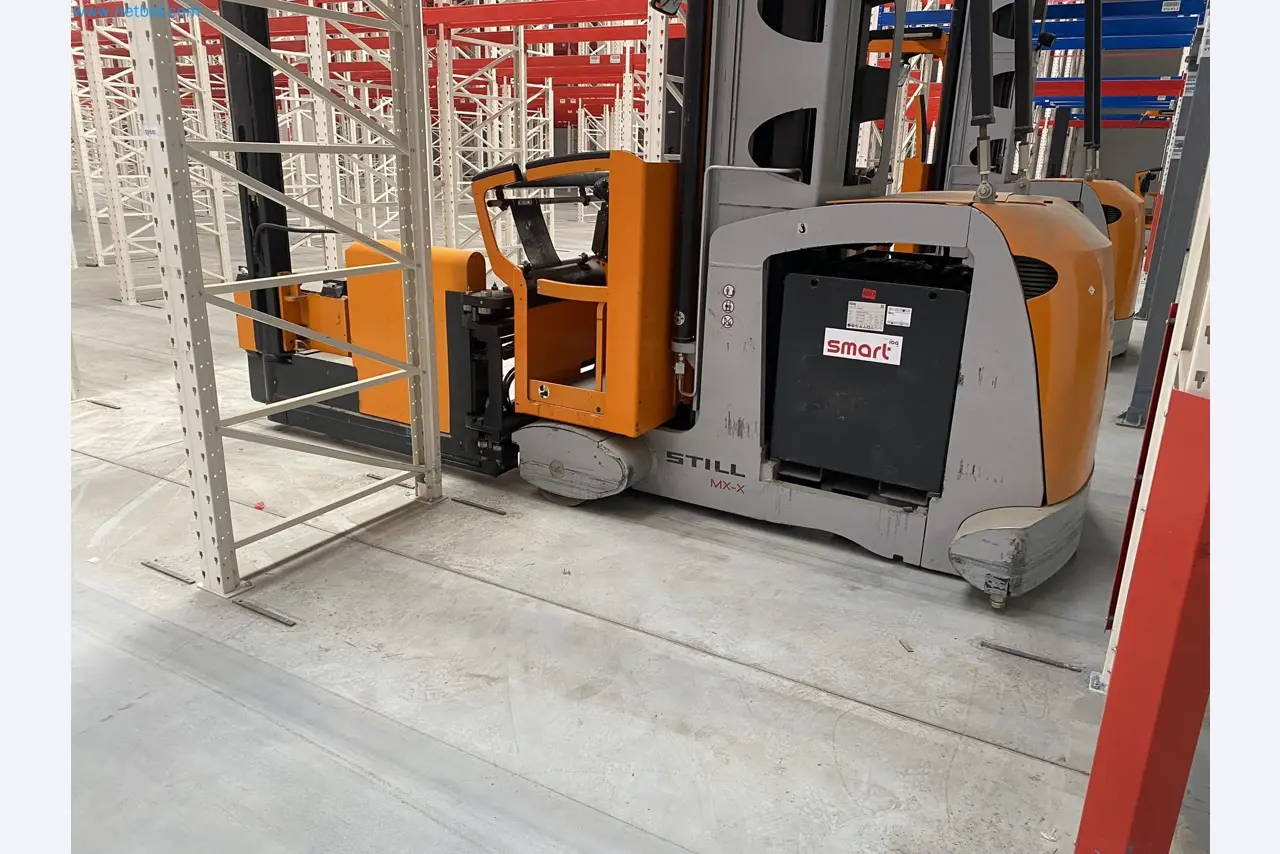 The racking system and forklift trucks-5