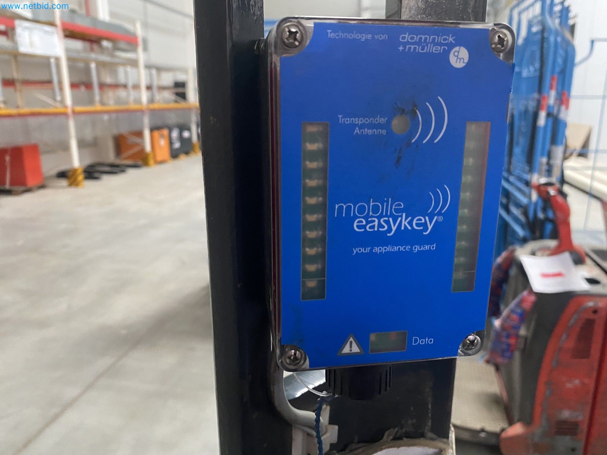 The racking system and forklift trucks-2