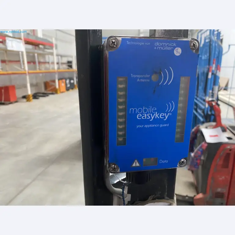 The racking system and forklift trucks-2