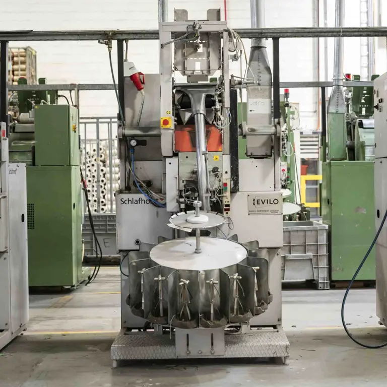 Single-Head Industrial Yarn Winding / Spooling Machine SCHLAFHORST RC10–R1–U/EW
