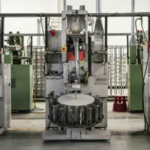 Single-Head Industrial Yarn Winding / Spooling Machine SCHLAFHORST RC10–R1–U/EW