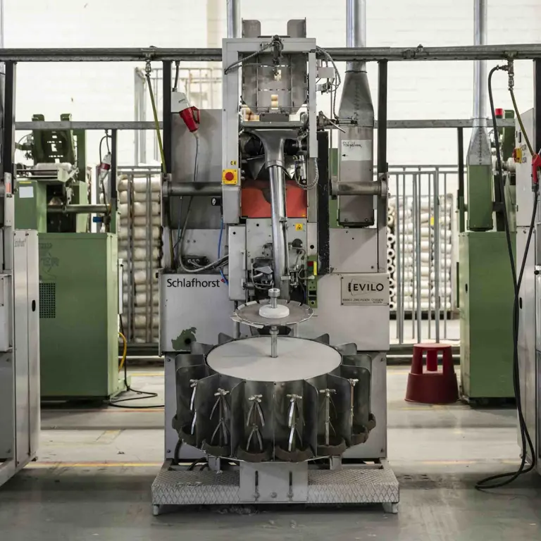 Single-Head Industrial Yarn Winding / Spooling Machine SCHLAFHORST RC10–R1–U/EW