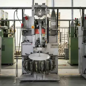 Single-Head Industrial Yarn Winding / Spooling Machine SCHLAFHORST RC10–R1–U/EW