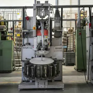 Single-Head Industrial Yarn Winding / Spooling Machine SCHLAFHORST RC10–R1–U/EW