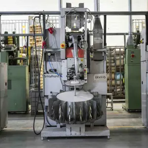 Single-Head Industrial Yarn Winding / Spooling Machine SCHLAFHORST RC10–R1–U/EW
