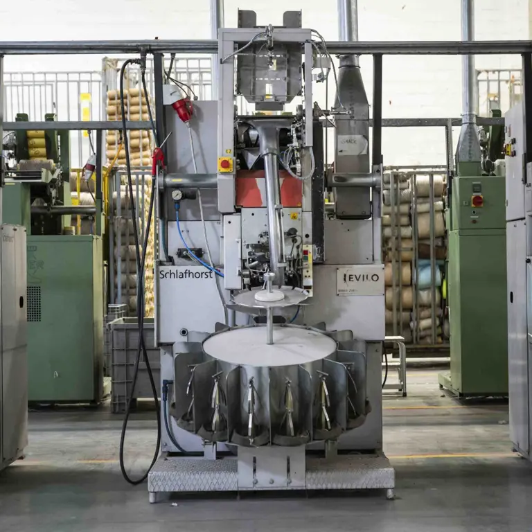 Single-Head Industrial Yarn Winding / Spooling Machine SCHLAFHORST RC10–R1–U/EW